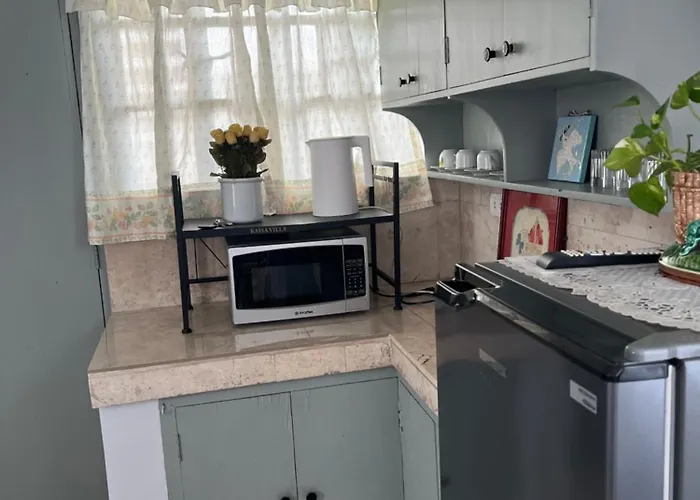 Away From Apartamento